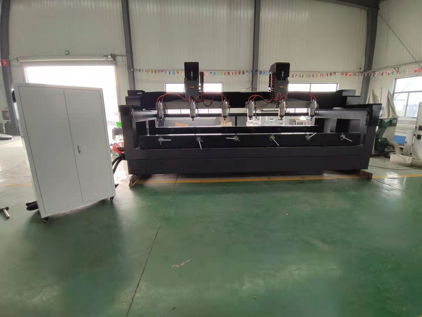 石材雕刻機(jī)可用于哪些材料的雕刻工作？