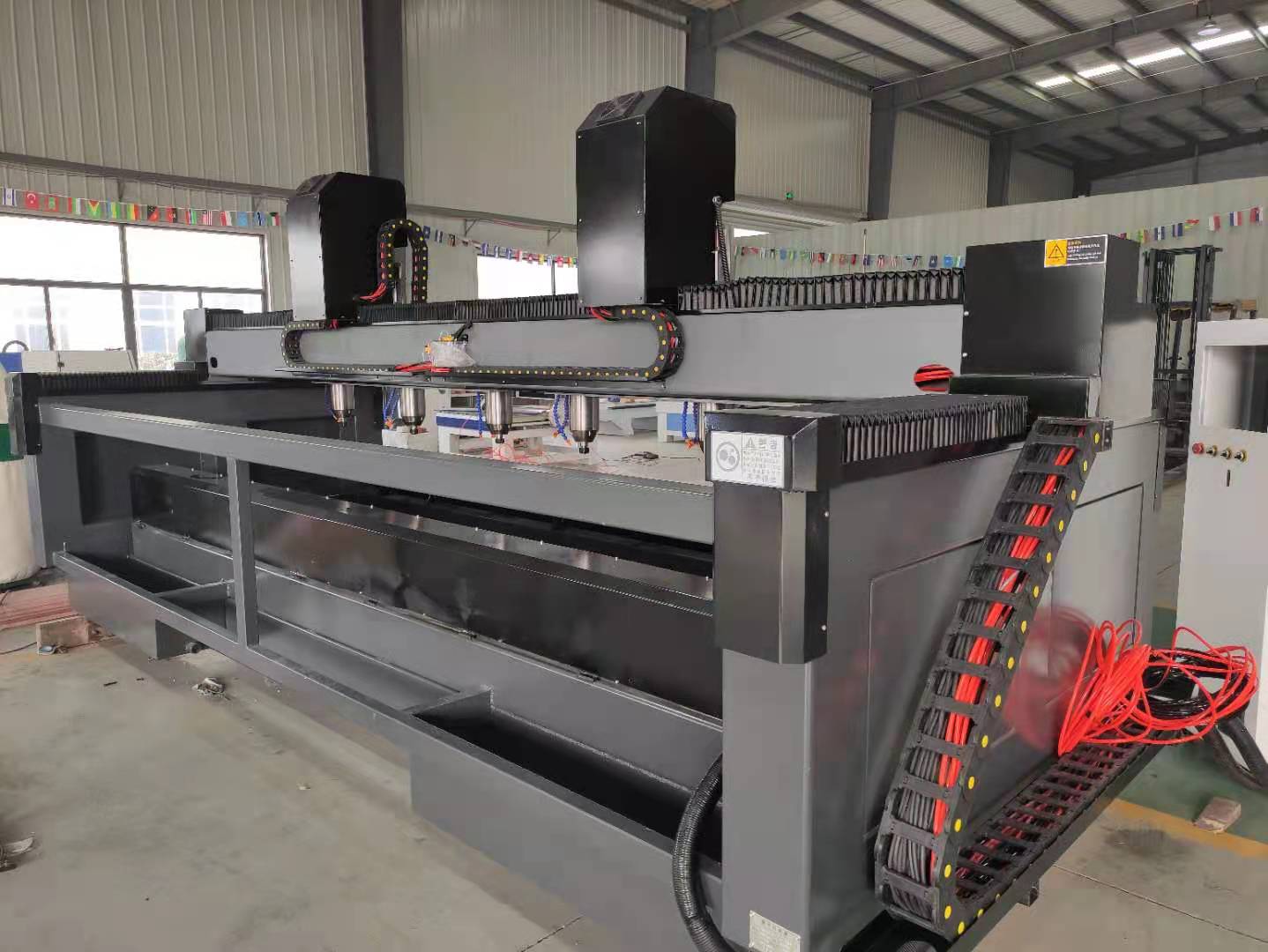 選擇數(shù)控開料機(jī)需要注意那幾個(gè)配置？